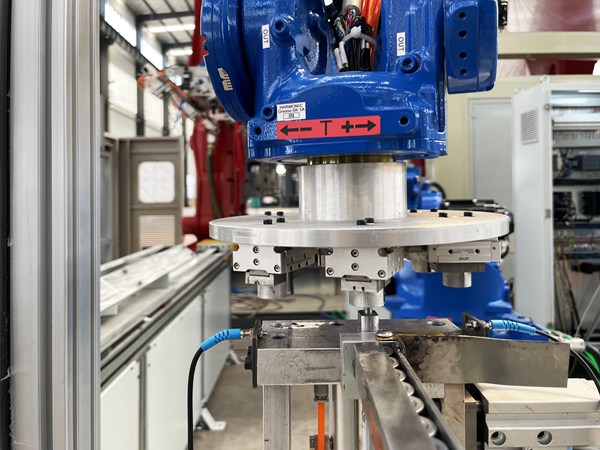 青島賽邦生產的碼垛機器人展示 碼垛機器人的程序步驟介紹