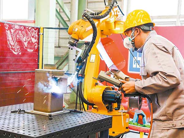 怎樣正確的使用全自動焊接機(jī)器人？