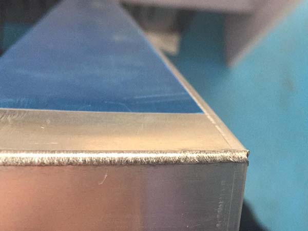 自動焊接設(shè)備選擇焊接順序以不影響焊件變形為原則