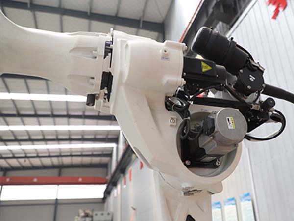 自動焊接設備焊接批量產品提高生產線效率 自動焊接設備焊接批量產品提高生產線效率