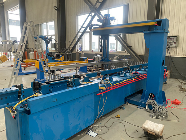 罐體自動焊接設備的配置 罐體自動焊接設備的配置