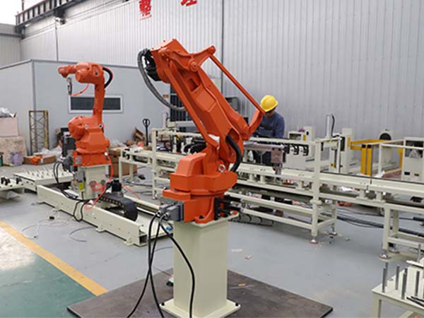 全自動焊接機器人維護保養需要更換哪些配件？