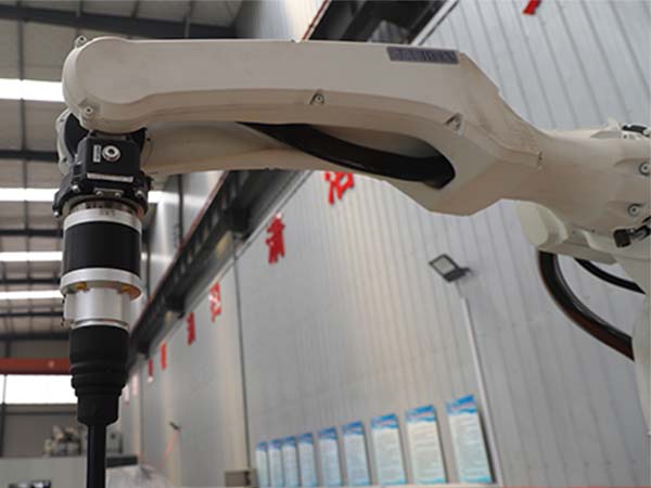 怎樣選擇自動焊接機器人的導電嘴？