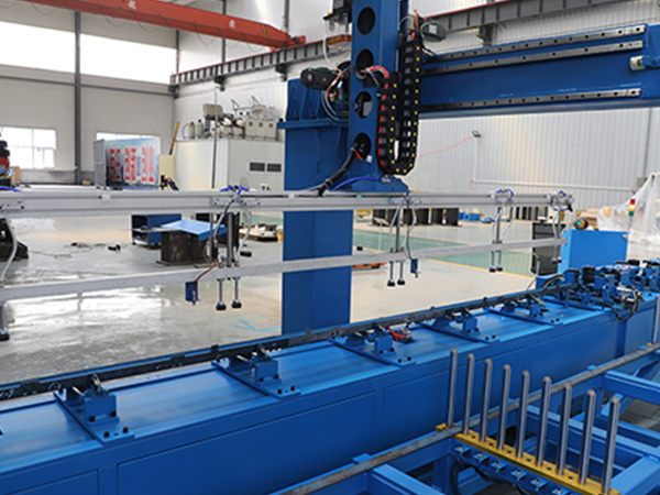 焊接機(jī)器人生產(chǎn)線在汽車制造行業(yè)的應(yīng)用 焊接機(jī)器人生產(chǎn)線在汽車制造行業(yè)的應(yīng)用