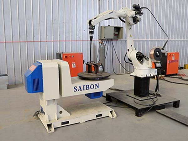 焊接機(jī)器人手臂到輕便且靈活