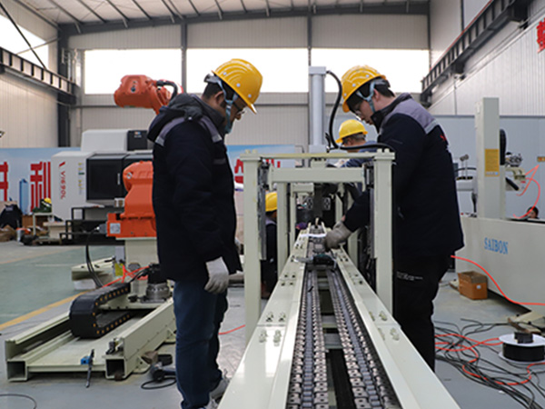 自動焊接設備和半自動焊接設備的區(qū)別