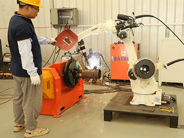 焊接機(jī)器人推動了船舶制造領(lǐng)域的發(fā)展 焊接機(jī)器人推動了船舶制造領(lǐng)域的發(fā)展