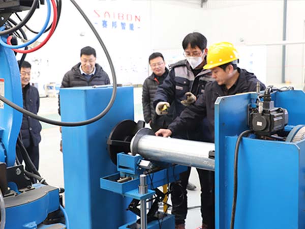 焊接機器人生產(chǎn)線優(yōu)勢 焊接機器人生產(chǎn)線優(yōu)勢