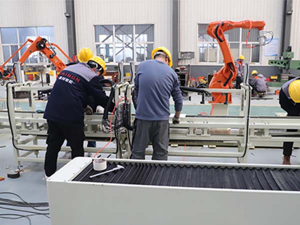 工業(yè)焊接機(jī)器人廠(chǎng)家根據(jù)產(chǎn)品質(zhì)量報(bào)價(jià) 工業(yè)焊接機(jī)器人廠(chǎng)家根據(jù)產(chǎn)品質(zhì)量報(bào)價(jià)