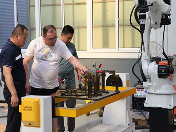 工業焊接機器人廠家的售后 工業焊接機器人廠家的售后