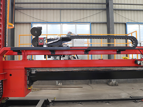 管板自動焊接設(shè)備價(jià)格